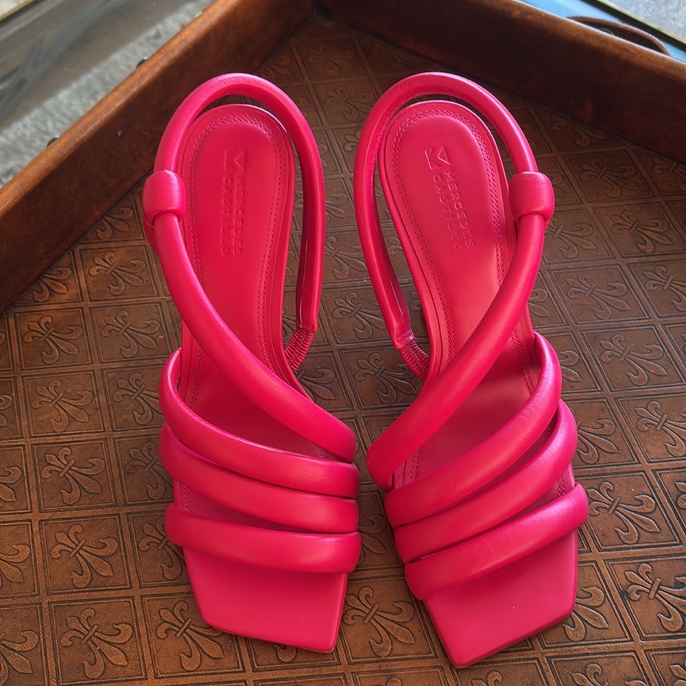 Mercedes Castillo Aline Pink Strappy Square Open Toe Pink Heels 7.5 37.5 new - Picture 4 of 6
